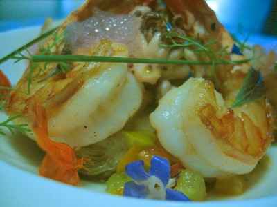 Gambas et artichauts bouillon solide