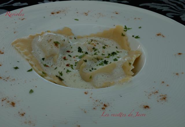 Ravioles de gésiers de canard et roquefort et sa sauce émulsionnée