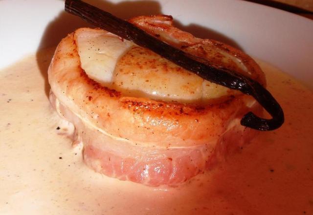 Tournedos de saint-jacques à la vanille et au lard fumé