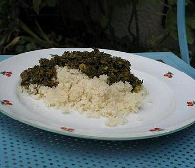 Saka-saka au poisson et attiéké