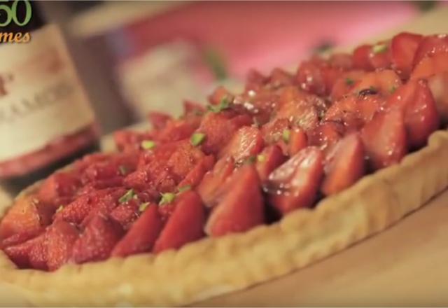 Tarte aux fraises et caramel de vin rouge