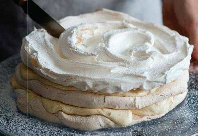 Frozen lemon meringue