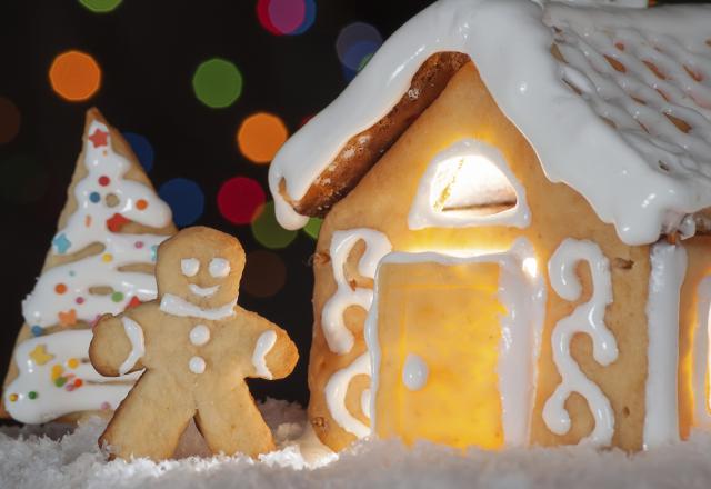 Maison de Noël en pâte sablée aux épices