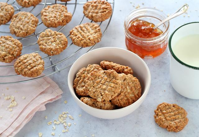 Biscuits aux flocons d'avoine, sarrasin, banane et zeste de citron