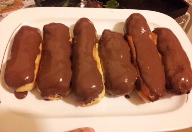 Eclairs au chocolat classiques