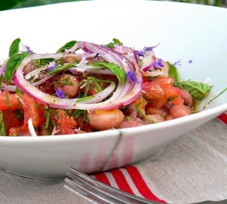 Salade de haricot Borlotti rafraîchie à la tomate