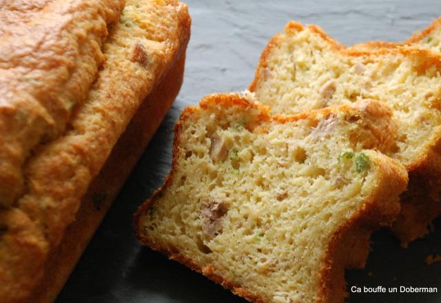 Cake au thon aux herbes aromatiques