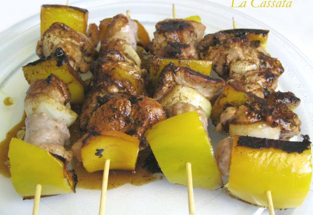 Brochettes de viande en sauce de soja