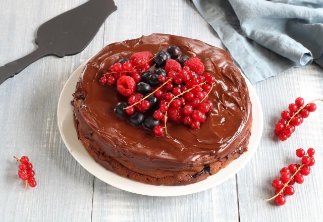 Gâteau au chocolat, mascarpone et fruits rouges