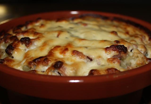 Gratin de pommes de terre, lardons et Roquefort