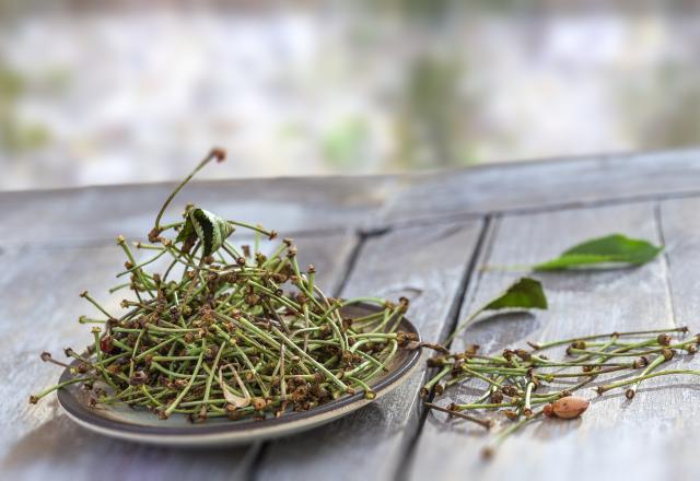 Ne jetez plus vos queues de cerises : faites-en une infusion