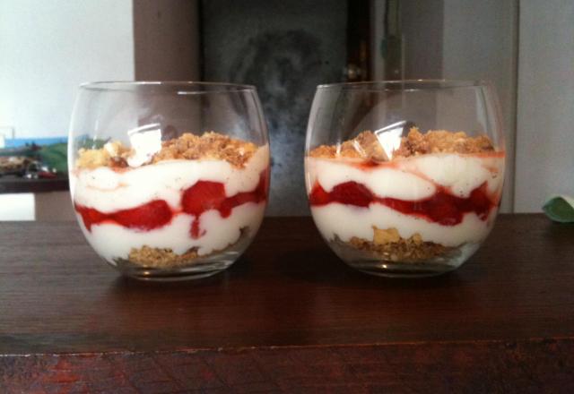 Verrine fraises et biscuits