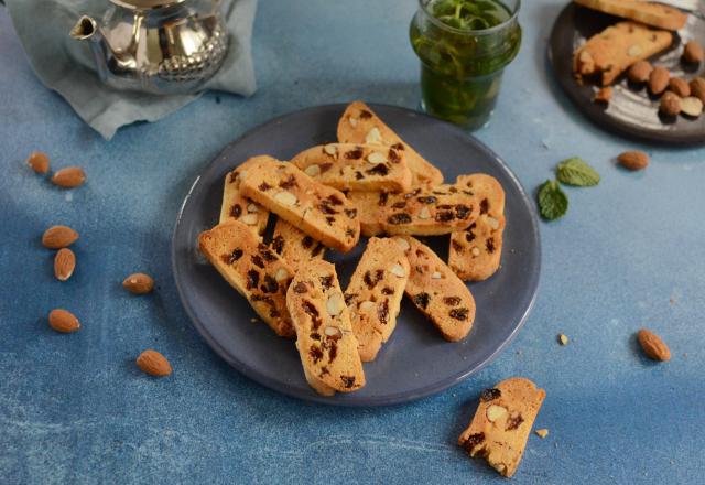 Fekkas aux amandes et aux raisins secs