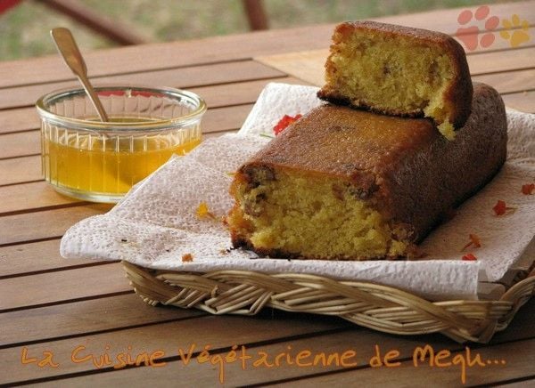 Cakes à la clémentine et aux noix accompagné de son sirop