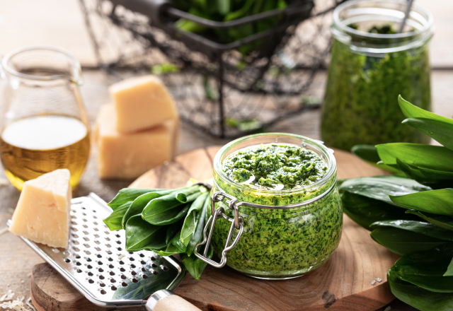 Cette recette de pesto à l’ail des ours va donner du peps à vos pâtes