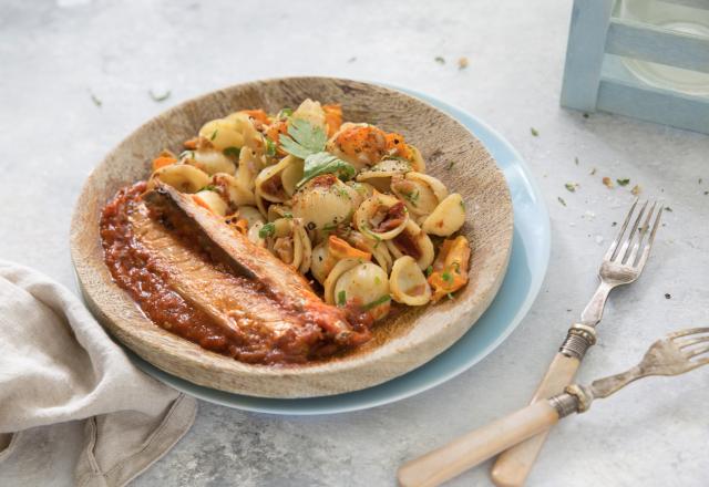 Maquereaux Arrabbiata, salade d’orecchiette tomate séchée et carottes rôties