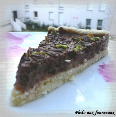 Tarte mousseuse au chocolat & poires poêlées au miel