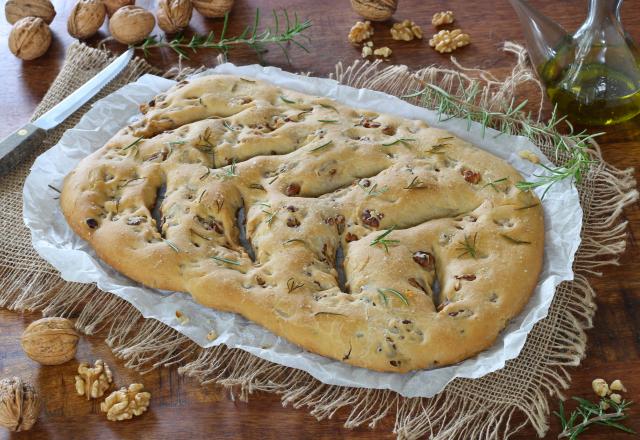 Fougasse aux Noix du Périgord AOP et romarin