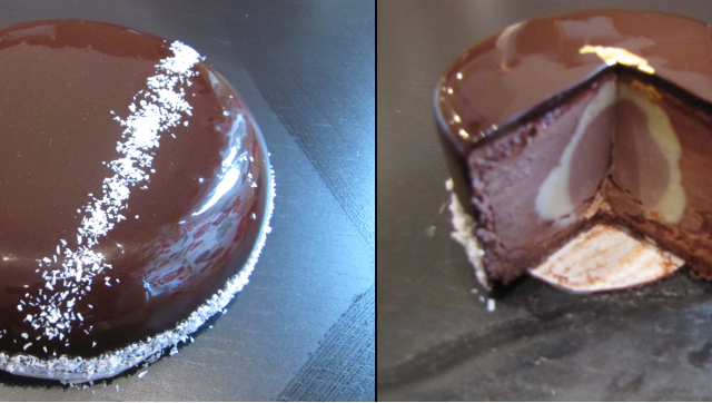 Entremets mousse chocolat noir / crémeux chocolat blanc / crémeux chocolat au lait