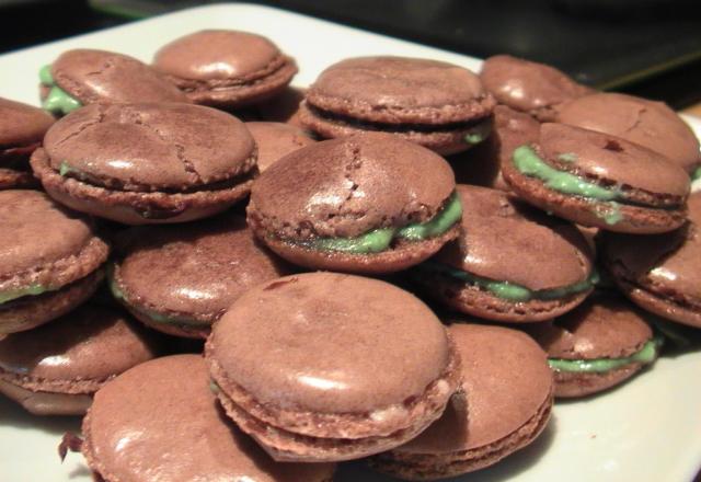 Macarons chocolat et pistache