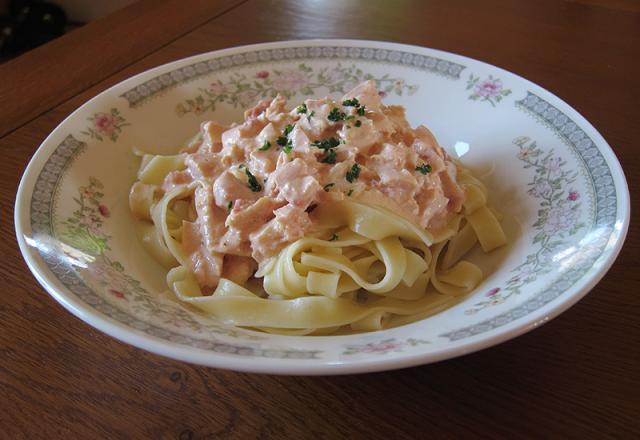 Tagliatelles au poulet fumé