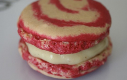 Macarons aux fraises séchées