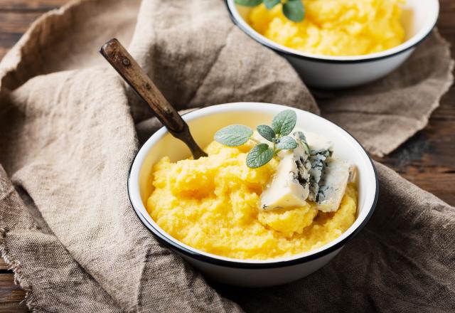 Cet ingrédient tout simple vous permettra d’obtenir une polenta bien plus crémeuse !