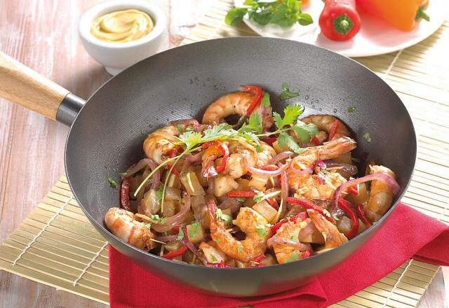 Wok de topinambours, gambas et sauce salsa piquante