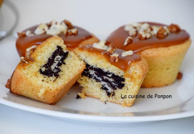 Muffin nappé de caramel et son cœur en oréo