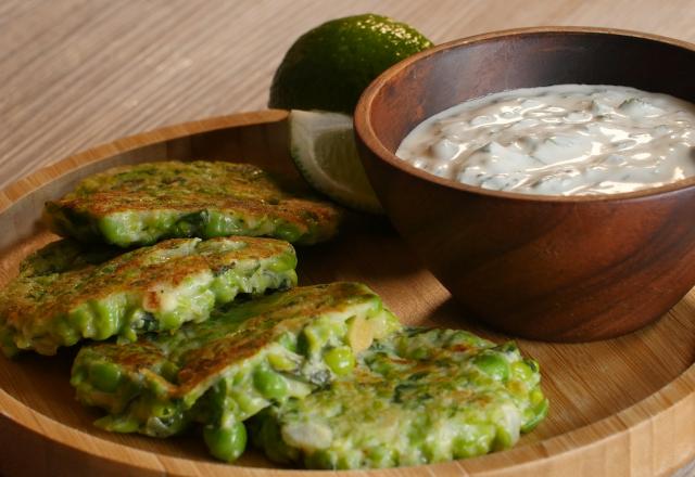 Galettes de petits pois, menthe et féta