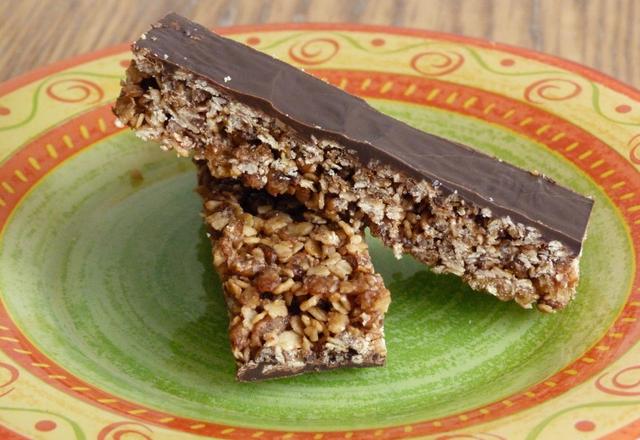 Barres de céréales et glaçage au chocolat