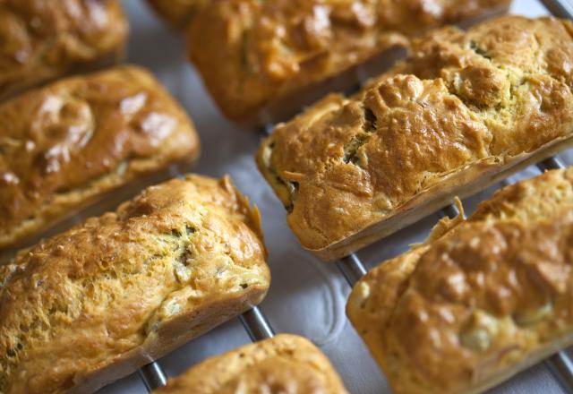 Cake aux olives et aux herbes