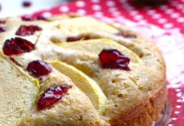 Moelleux à l'épeautre, aux pommes et cranberries