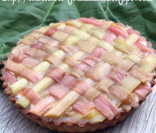 Tarte à la rhubarbe, yaourt et chocolat blanc