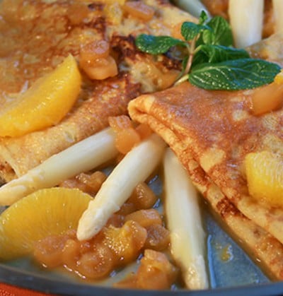 Crêpes aux asperges blanches des Landes et oranges, façon suzette