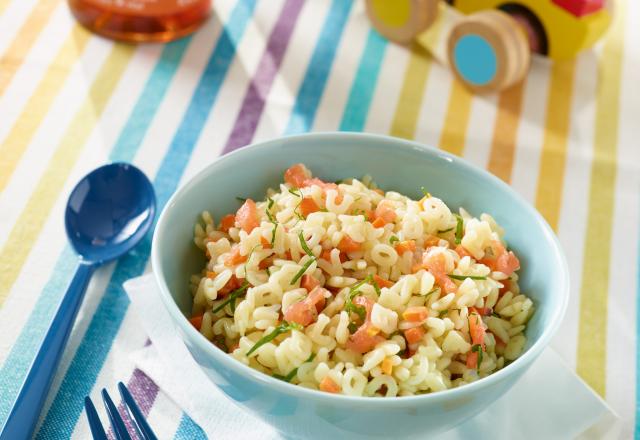 Salade de pâtes et truite fumée