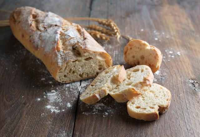 Cette astuce au Airfryer va vous permettre de transformer votre pain rassis de la veille en une baguette bien croustillante