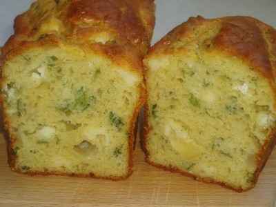 Cake au chèvre et pommes à la menthe