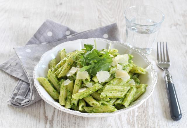 Pâtes au pesto de roquette et amandes