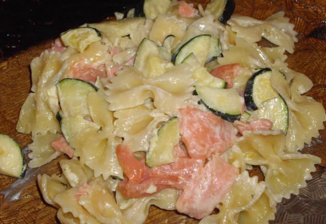 Farfalles saumon et courgettes