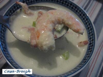 Soupe de concombre aux crevettes