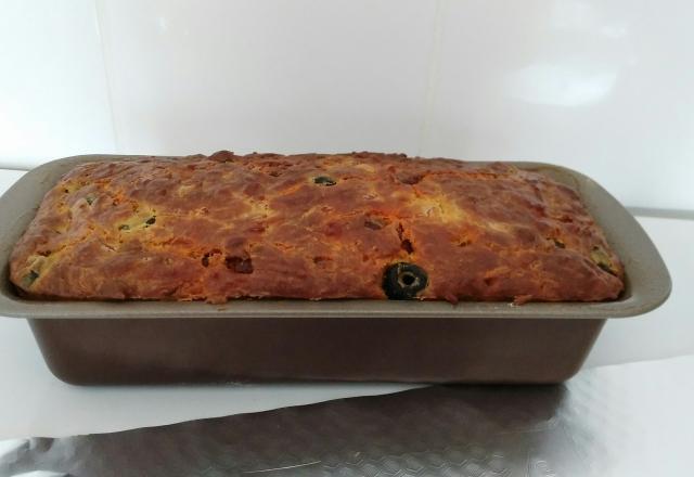 Cake au chorizo olives