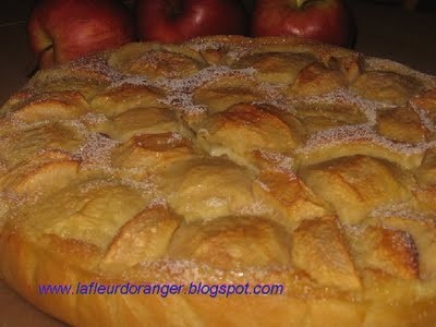 Tarte aux pommes sur crème au yaourt