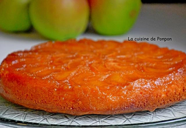 Gâteau tatin aux pommes caramélisées parfumé à la poudre de combava