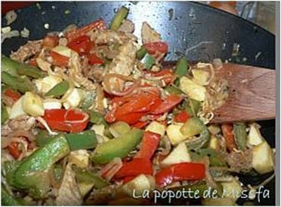 Wok au porc et aux poivrons