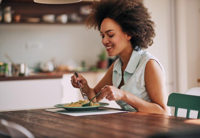 "Notre alimentation va contribuer à un bien-être émotionnel" : une diététicienne nous partage les aliments à privilégier au quotidien pour sa santé mentale