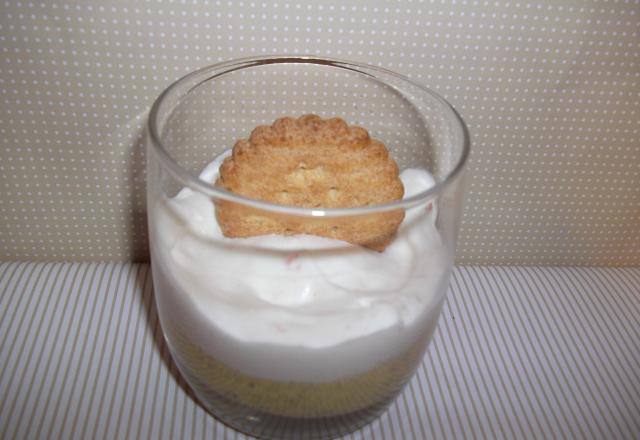 Mousse à la mangue et sa chantilly à l'orange