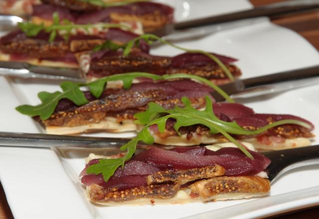 Bouchées sucrées flammenkueche poires au vin