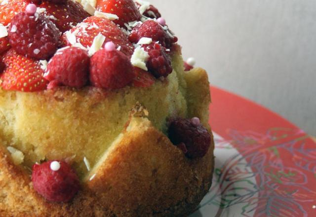 Cake quatre-quarts aux fruits rouges