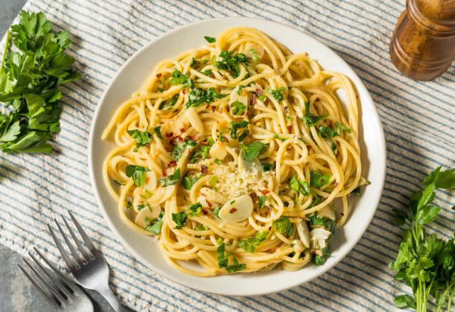 “Une de mes pâtes préférées” : Luana Belmondo dévoile sa délicieuse recette de spaghettis au persil !